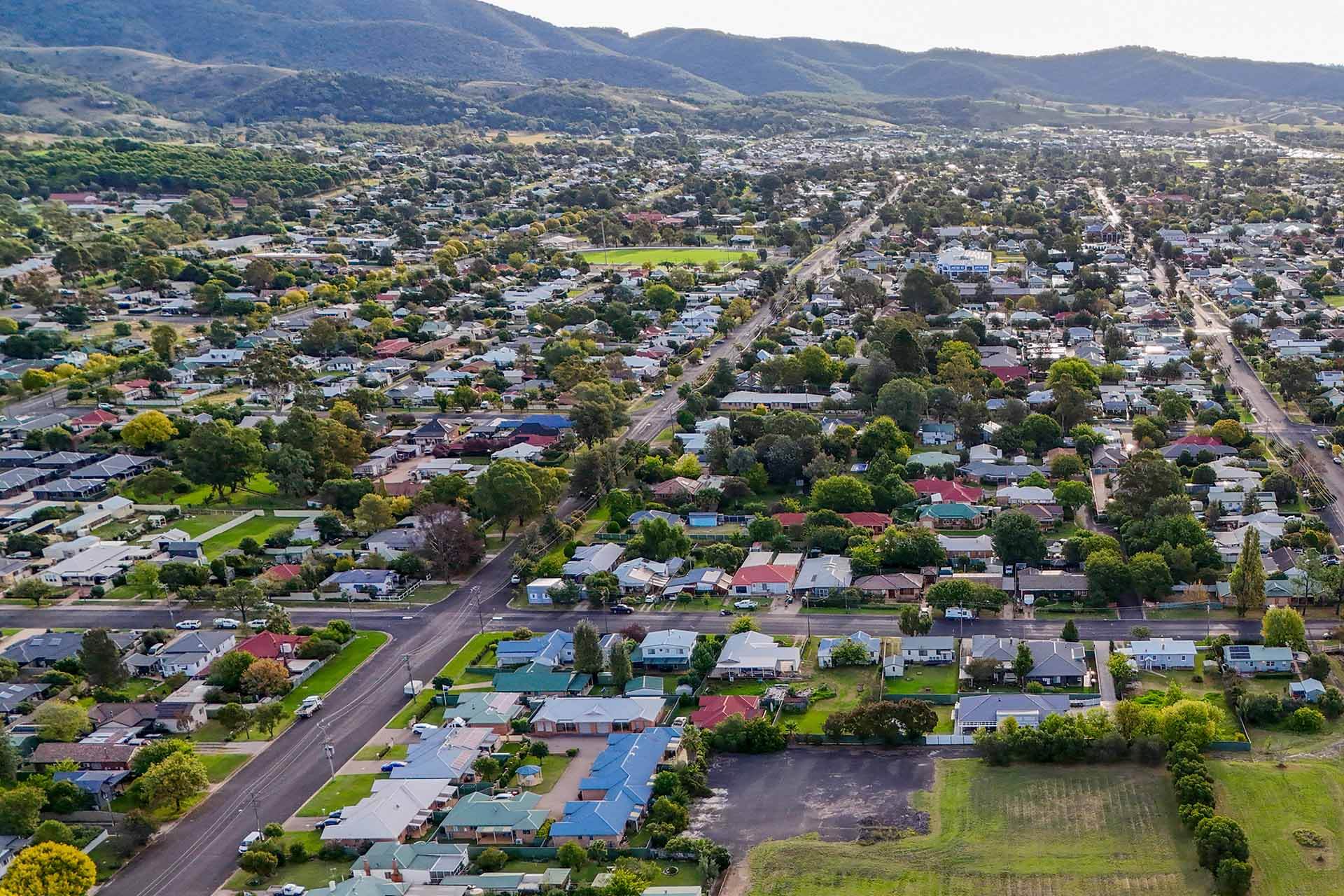 aerial drone shot of a suburban neighbourhood in mudgee nsw